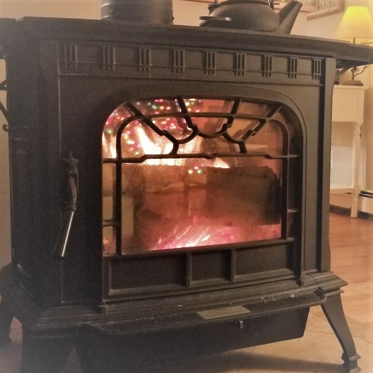 https://joyfulpaws.com/wp-content/uploads/2020/12/wood-stove.jpg